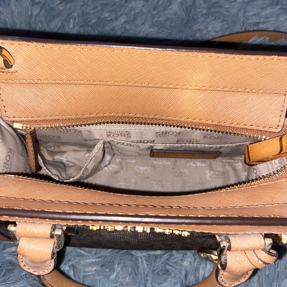 Michael Kors Purse - Picture 4 of 6